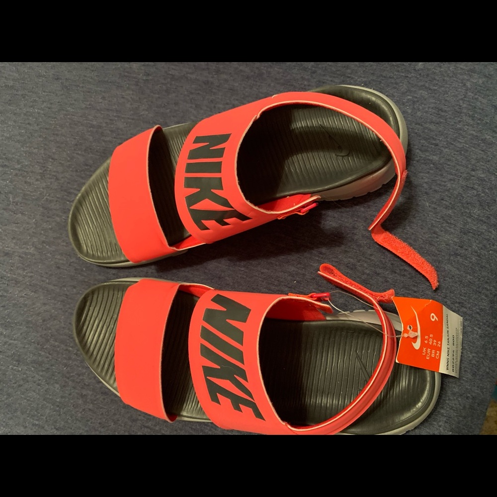 Women’s Nike Tanjun Sandal